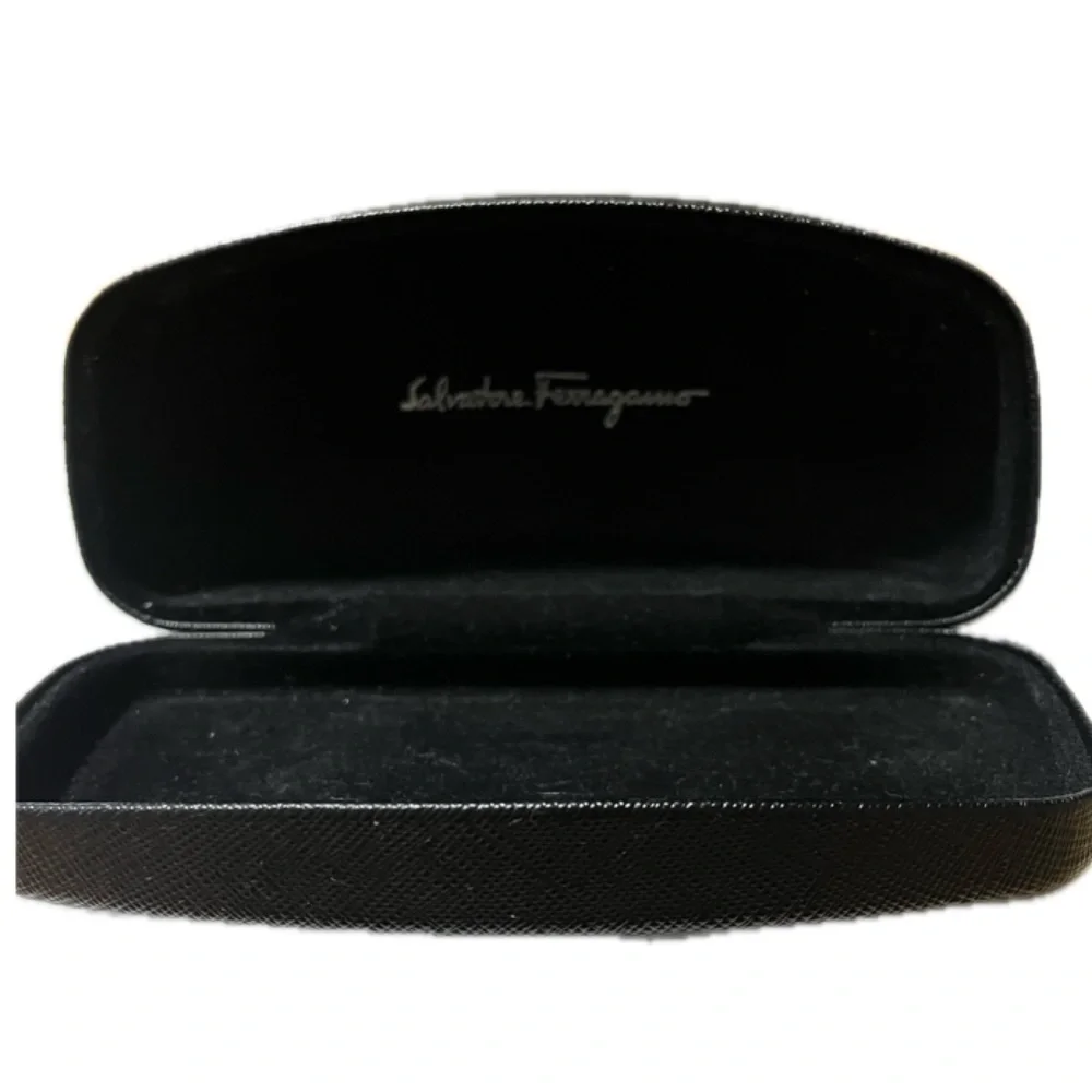 Salvatore Ferragamo Eyeglass or Sunglasses Hard CASE ONLY clamshell design, Blk